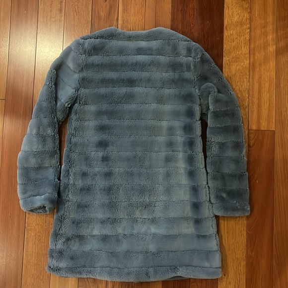 Faux fur coat - Picture 3 of 3